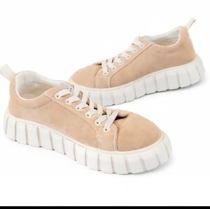 Nature Breeze Women's Size 8 Light Camel  Beige Chunky Platform Sneakers